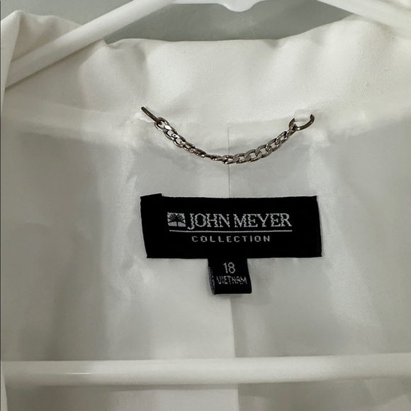 White Blazer by John Meyer Collection - Picture 2 of 15